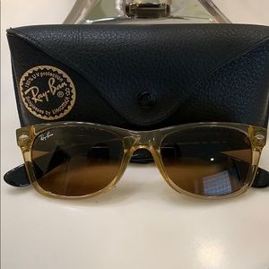 Ray ban way-fair sunglasses